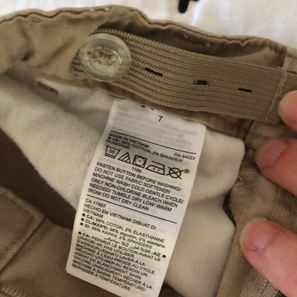 Old Navy Boys uniform shorts - Picture 5 of 6